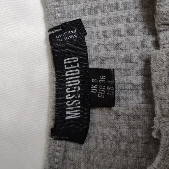 Missguided ribbed Gray cropped tank top, size 4, EUC - Picture 3 of 7